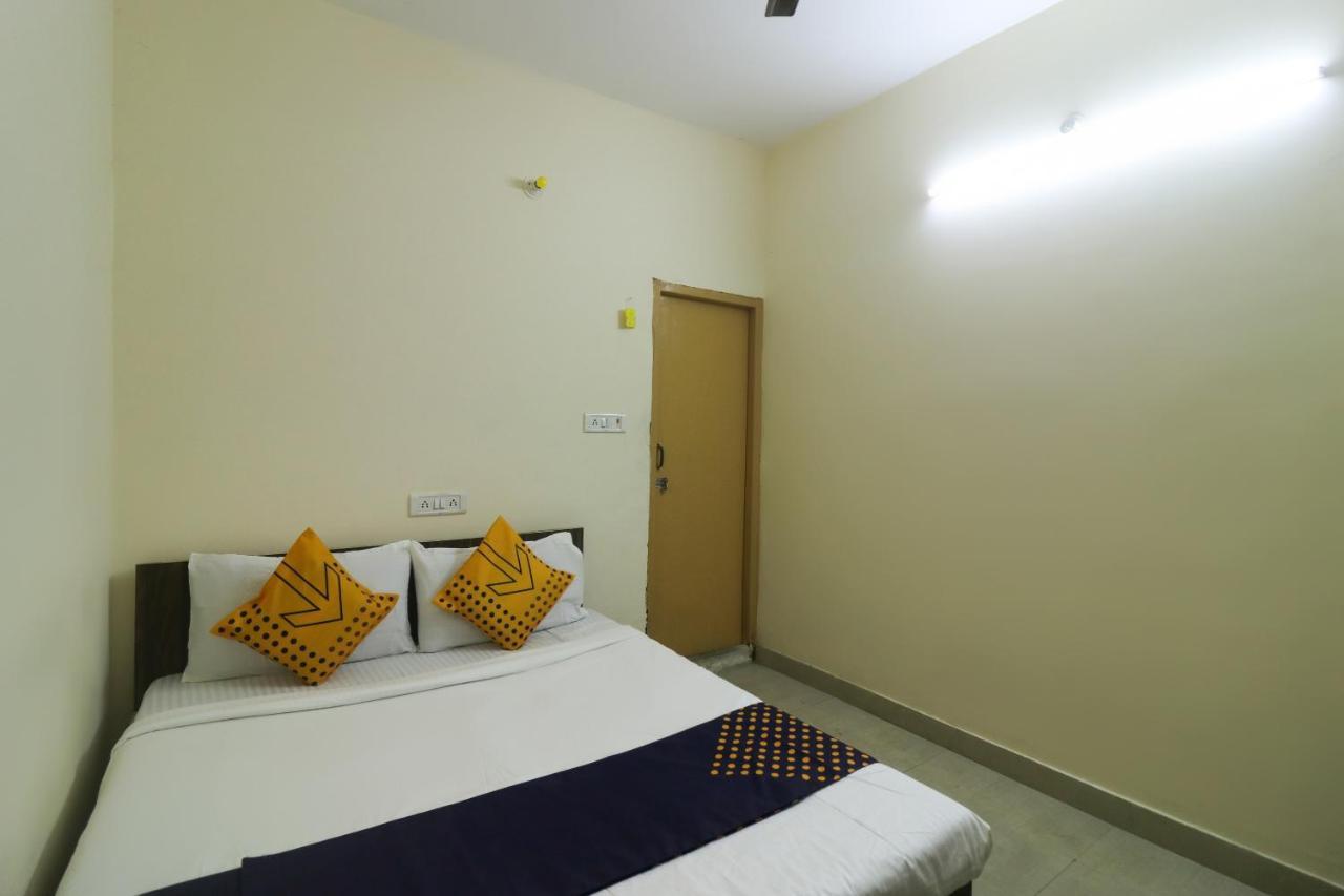 Spot On Negi Home Stay Dehradun Eksteriør bilde