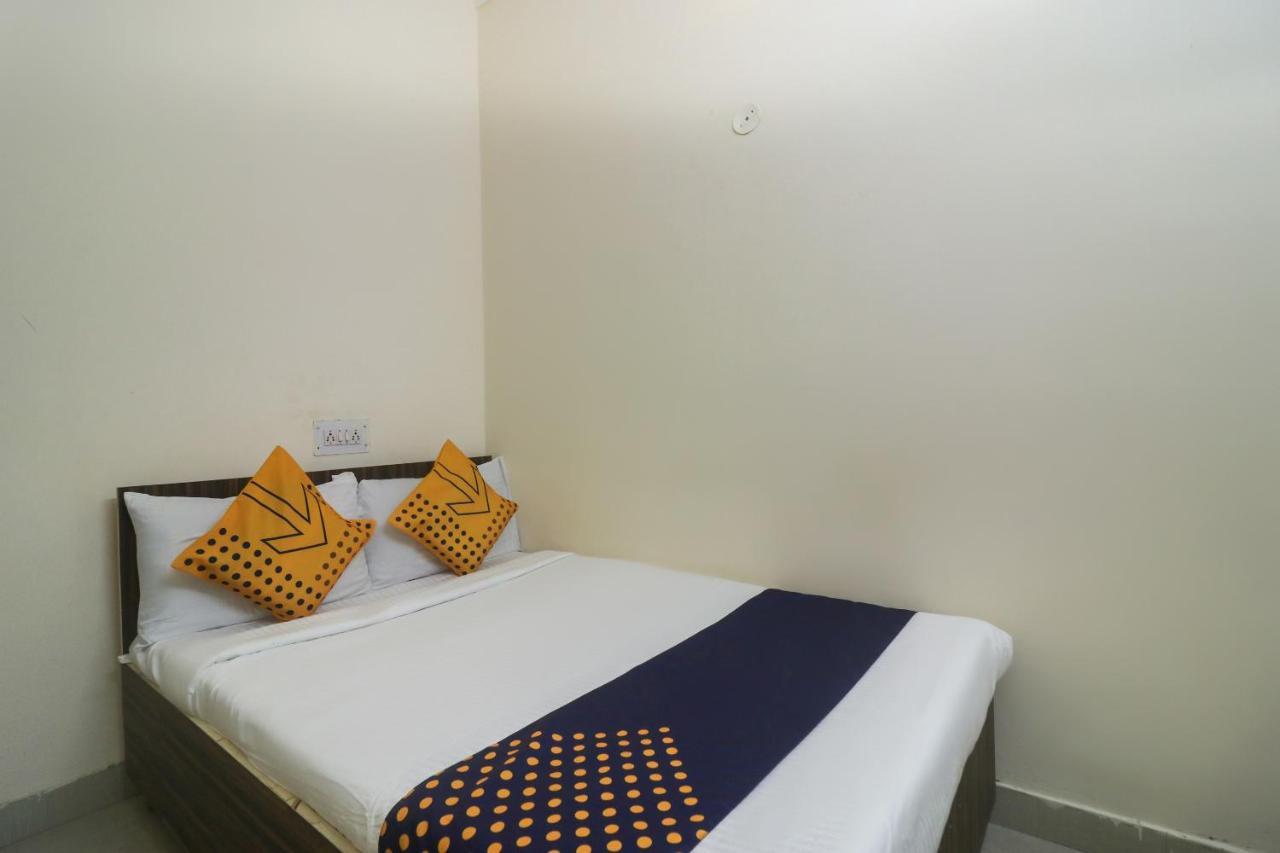 Spot On Negi Home Stay Dehradun Eksteriør bilde