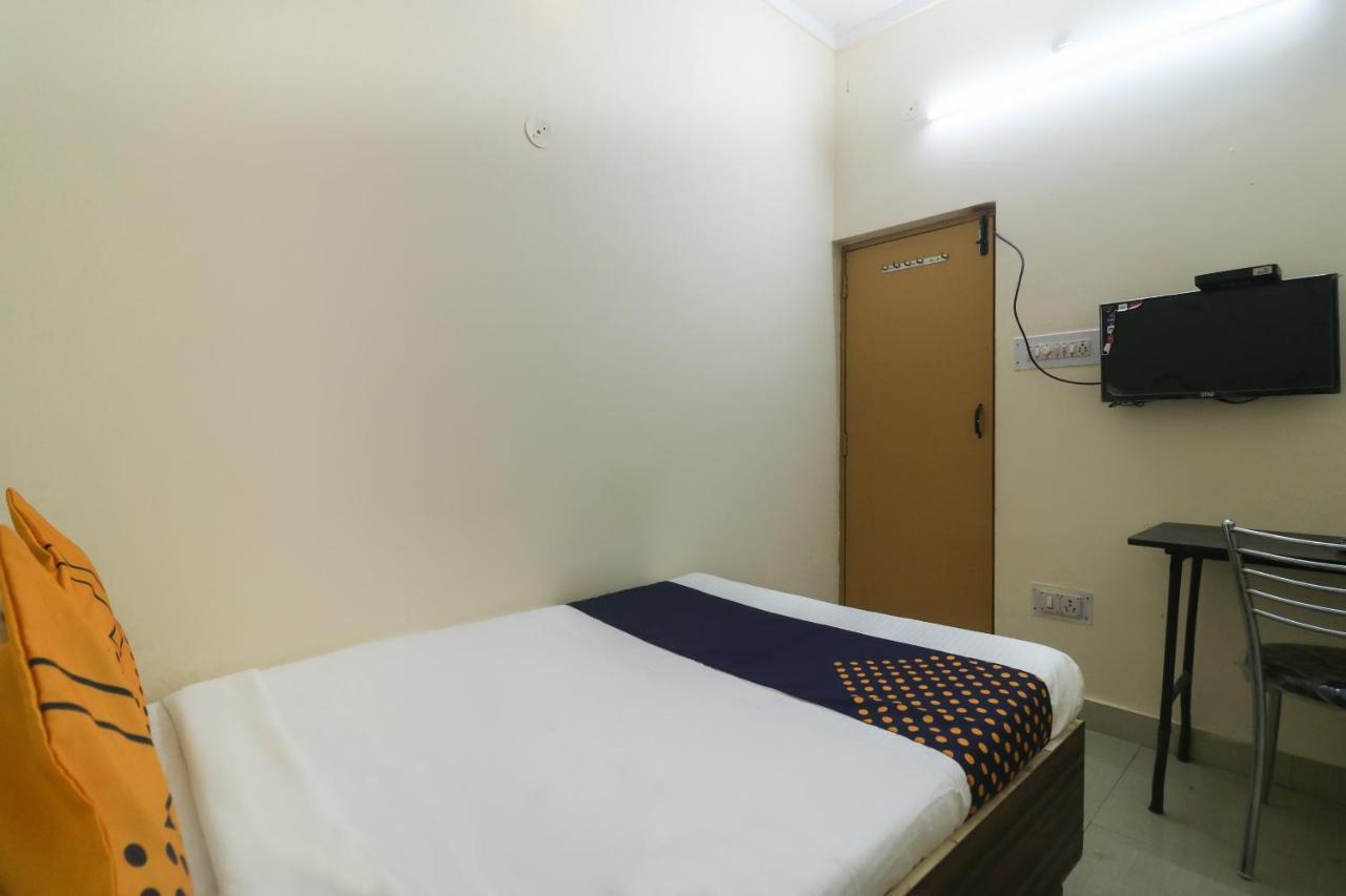 Spot On Negi Home Stay Dehradun Eksteriør bilde