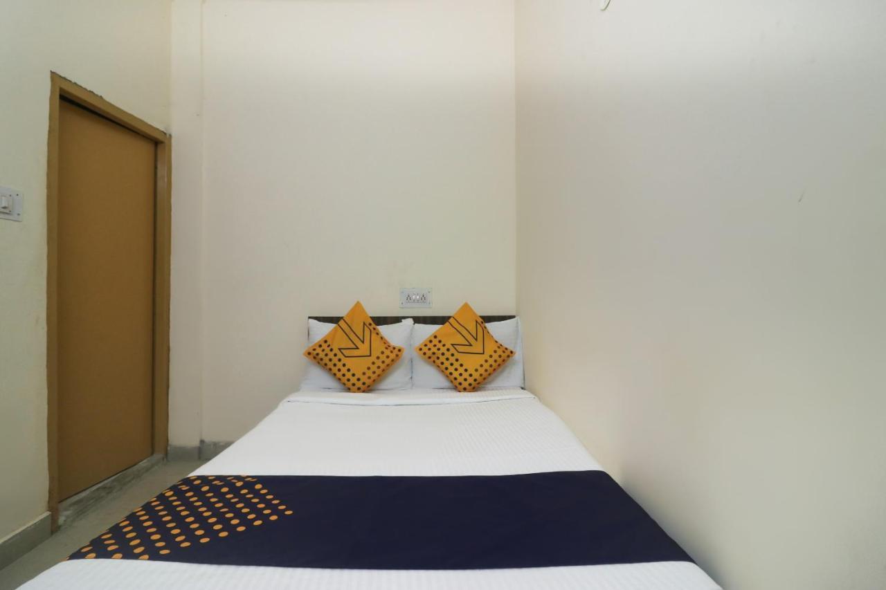 Spot On Negi Home Stay Dehradun Eksteriør bilde